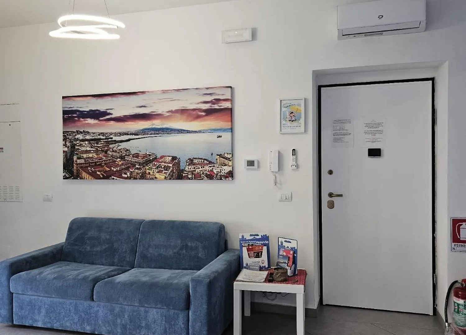 Wanda House Apartment Naples 0*,  Italy